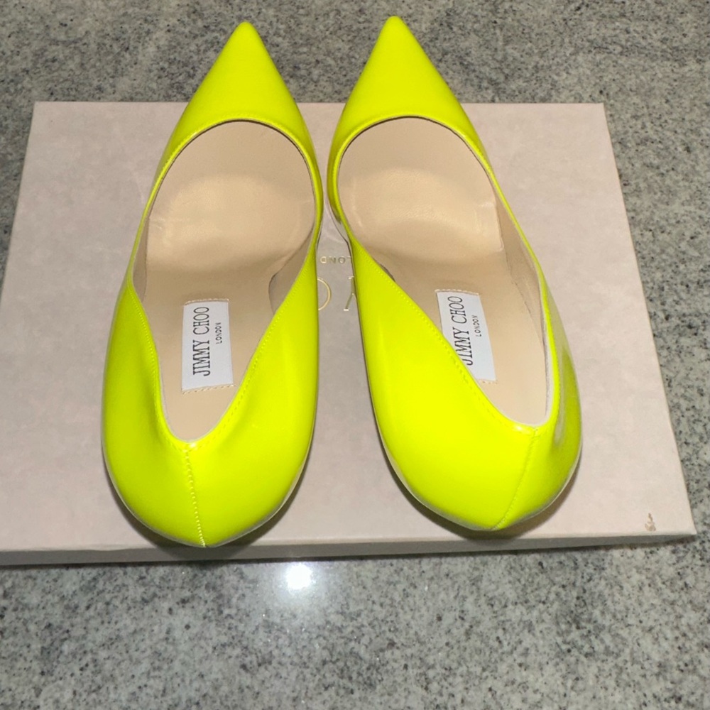 Jimmy Choo Neon Citron Patent Leather Agnes OPAF Pointed Toe Pumps size 40.5 - Picture 7 of 12